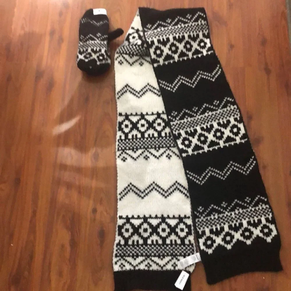NWT Old Navy Black and white soft scarf with mittens gloves, set